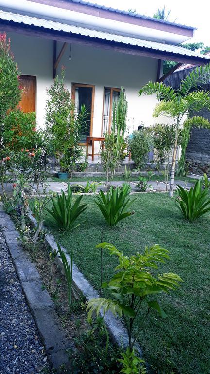 Herry Homestay Kuta  Ngoại thất bức ảnh